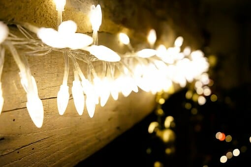 Renting vs Buying Christmas and Holiday Lights